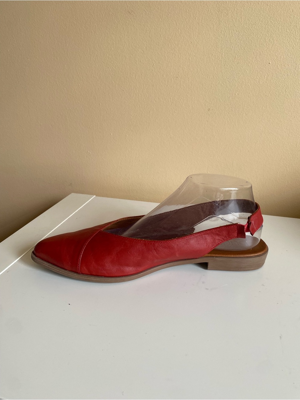 Bueno Red Leather Slingback Flats Pointed Toe Shoes Women’s EU 41 US 10 Classic - Picture 2 of 10